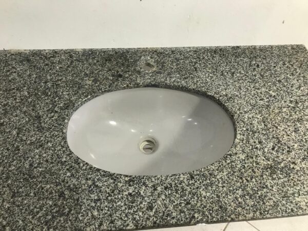 Bancadas Granito Cinza Maua 1d Bancada em Granito Cinza Mauá com Cuba de Embutir