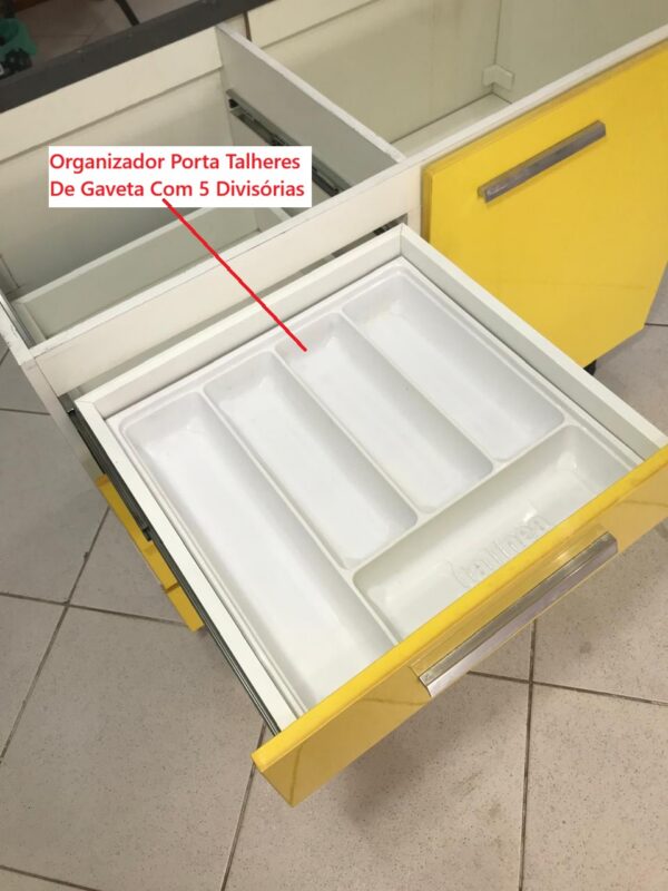 12-c Balcão Gourmet com Tampo em Granito e Acabamento em Laca Amarela