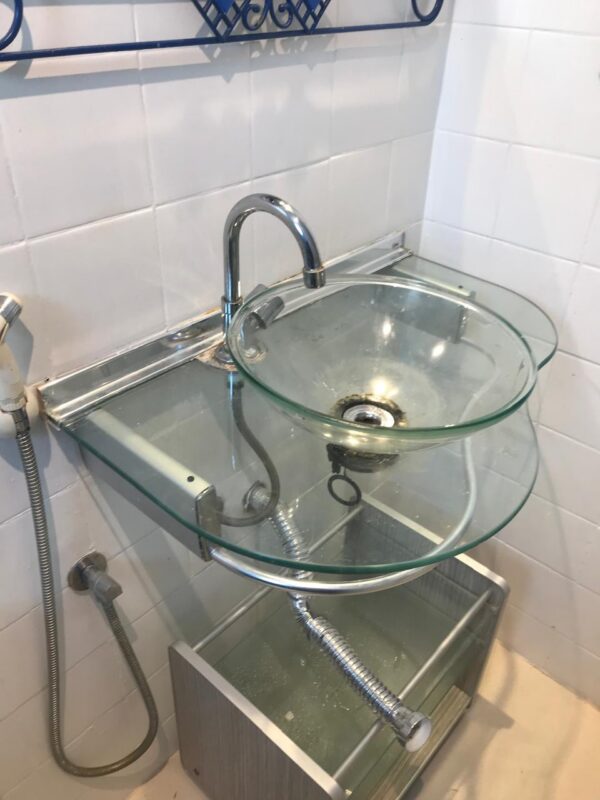 Bancada Banheiro 70 X 45,5 - 977 - NB4 Kit Bancada de Vidro Incolor com Cuba e Torneira para Banheiro/Lavabo