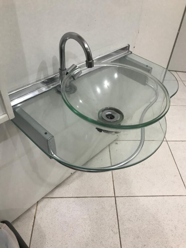 Bancada Lavabo-Banheiro 70 X 45,5 - 977 - Cris-metal - 1 Kit Bancada de Vidro Incolor com Cuba e Torneira para Banheiro/Lavabo