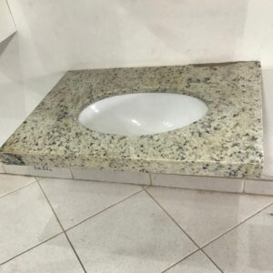 Bancadas Granito Fortaleza Lavatorio 1b2 Bancada em Granito Fortaleza para Lavatório com Cuba e Válvula