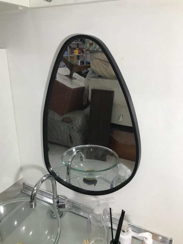 10- Espelho Orgânico Decorativo com Moldura Preta 60x40