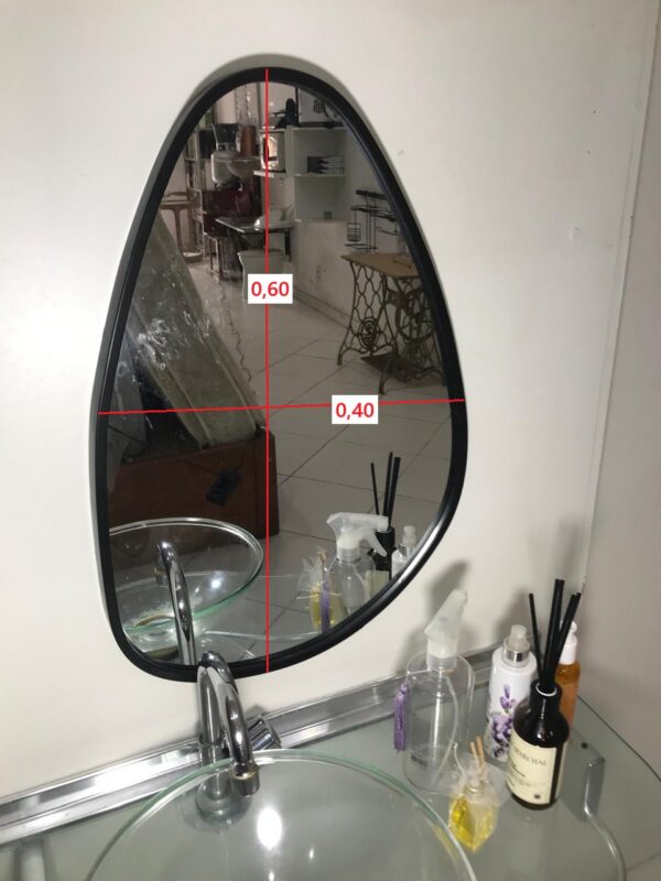 5- Espelho Orgânico Decorativo com Moldura Preta 60x40